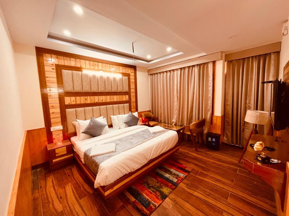 Le Green Resort, Mall Road Manali מראה חיצוני תמונה